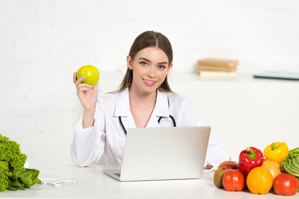 il medico raccomanda la frutta per una dieta ipoallergenica