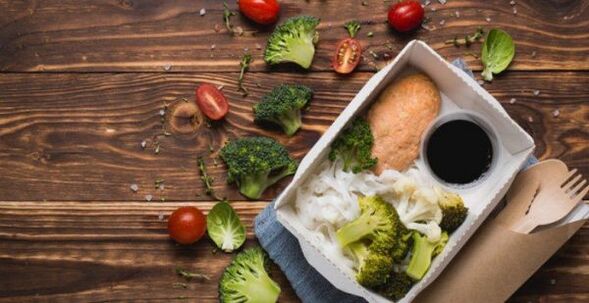 cibo serio per pranzo con una corretta alimentazione